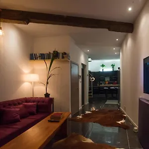 Vakantiehuis Full 4 Floors House At The Center, Antwerpen